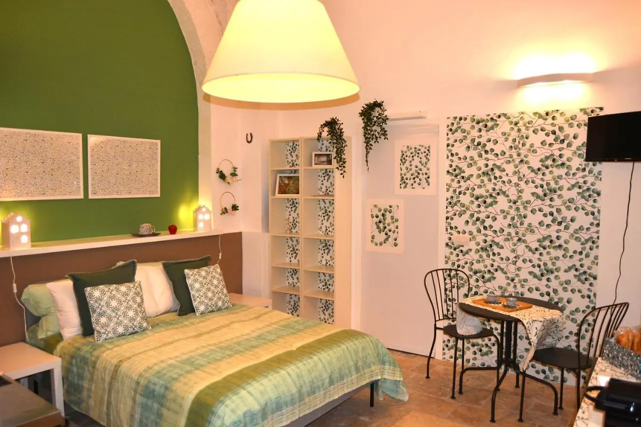 Little Green Home 巴里 0*,  意大利